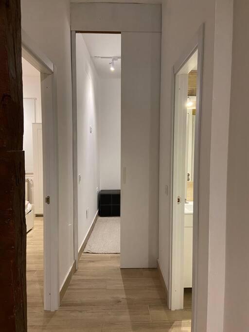 Opera-Suites Luxury La Boheme, In The Very Center Of Madrid. ภายนอก รูปภาพ