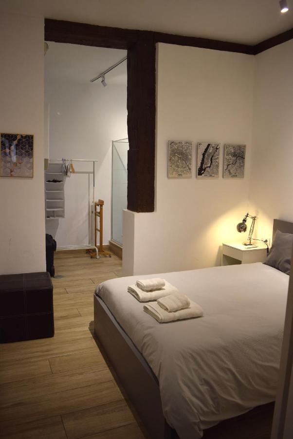 Opera-Suites Luxury La Boheme, In The Very Center Of Madrid. ภายนอก รูปภาพ